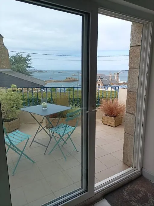 Maison De Pecheurs Avec Vue Sur Mer Et Brehat Ploubazlanec