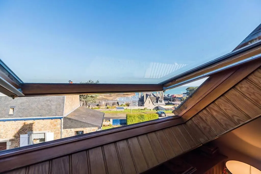 Maison De Pecheurs Avec Vue Sur Mer Et Brehat Ploubazlanec Holiday home