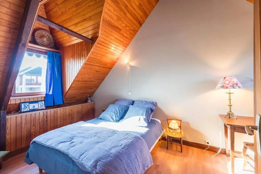 Maison De Pecheurs Avec Vue Sur Mer Et Brehat Ploubazlanec