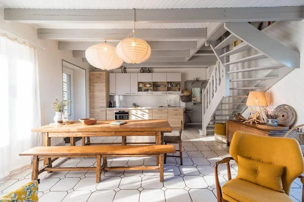 Maison De Pecheurs Avec Vue Sur Mer Et Brehat Ploubazlanec