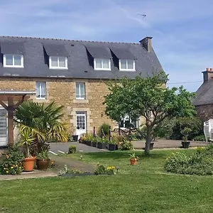 Le Relais De Launay Ploubazlanec